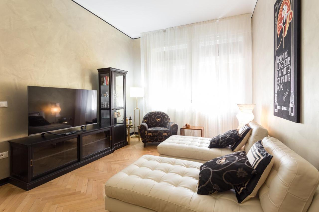 La Casa Di Gatsby Lusso In Pieno Centro Con Parcheggio Leilighet Gorizia Eksteriør bilde