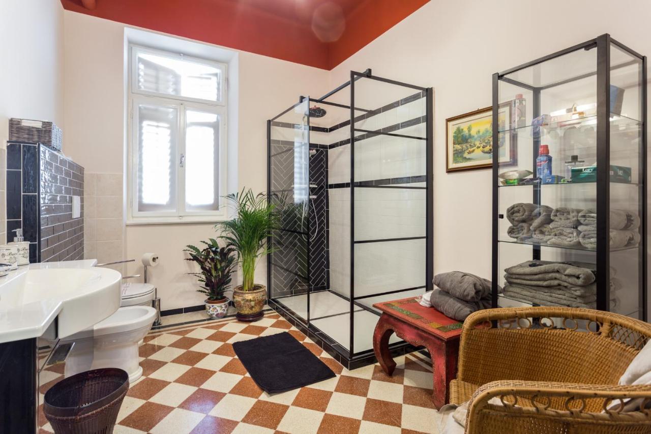 La Casa Di Gatsby Lusso In Pieno Centro Con Parcheggio Leilighet Gorizia Eksteriør bilde