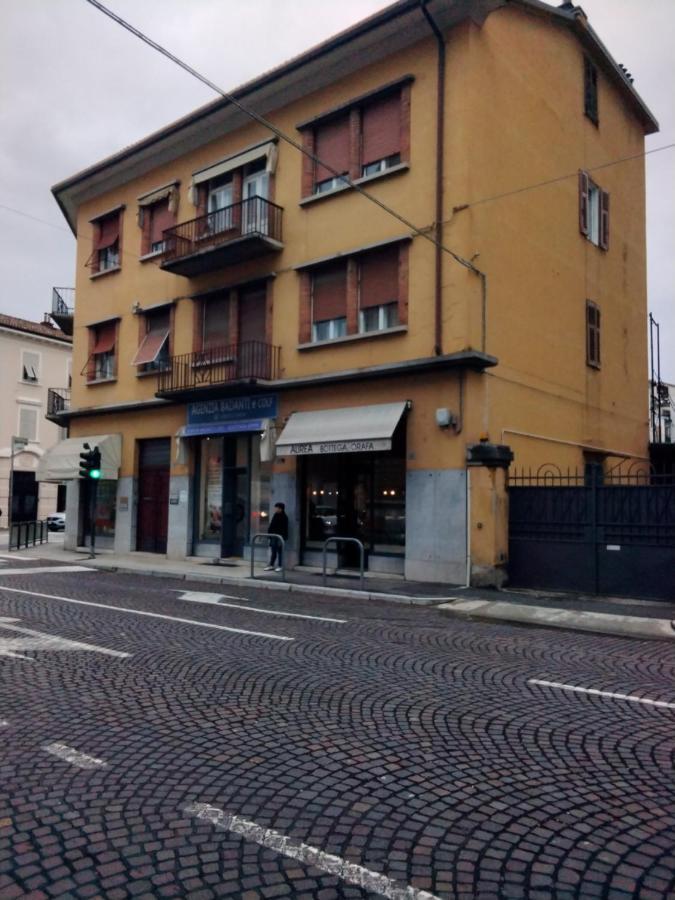 La Casa Di Gatsby Lusso In Pieno Centro Con Parcheggio Leilighet Gorizia Eksteriør bilde